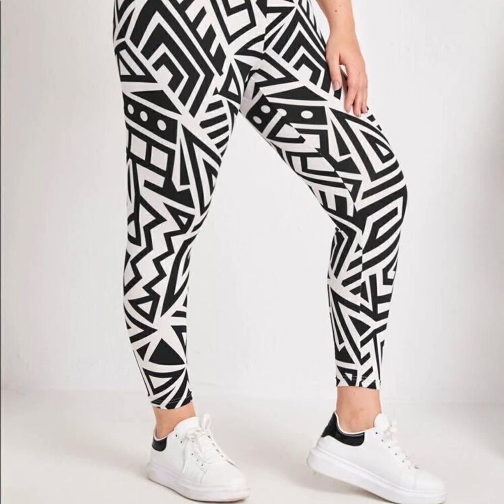 Geometric Print Pants - Picture 2 of 6